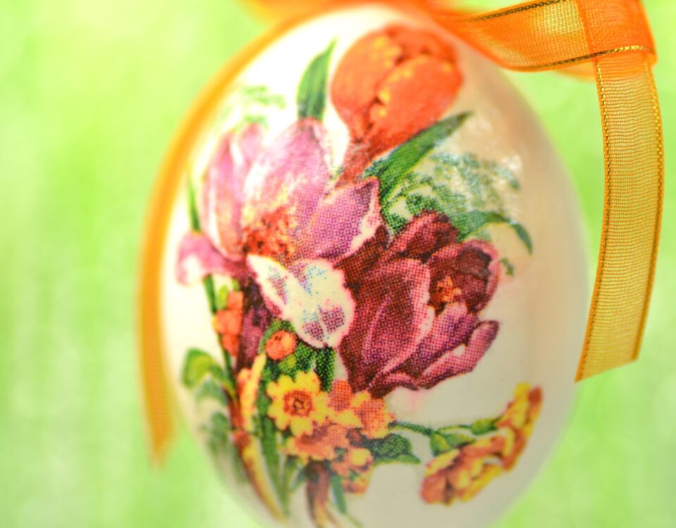 Jak zrobić bombkę decoupage?